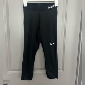 Nike Dri-Fit Women’s Black Compression Capri Leggings